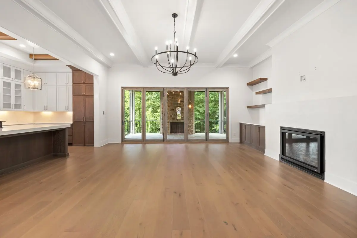 A clean, bright residential room. Murfreesboro.